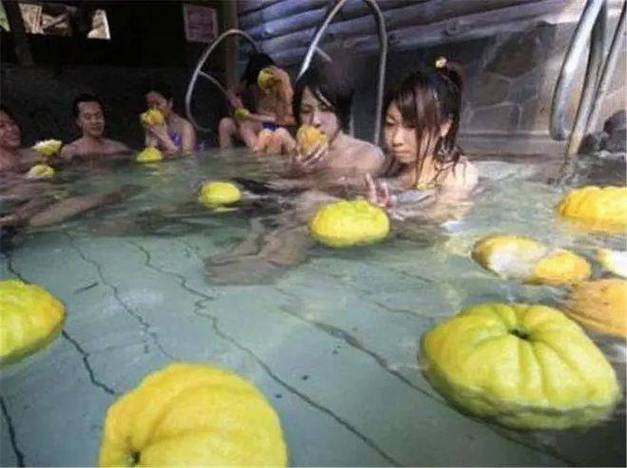 黄色干逼国产的相关介绍