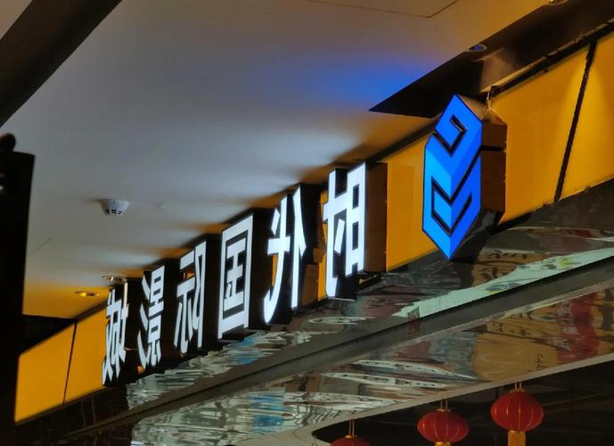 **《2025年5月影院热映新片大盘点：口碑爆棚的“悬疑反转”神作与“催泪爱情”黑马，附周末必看“高评分”片单》**