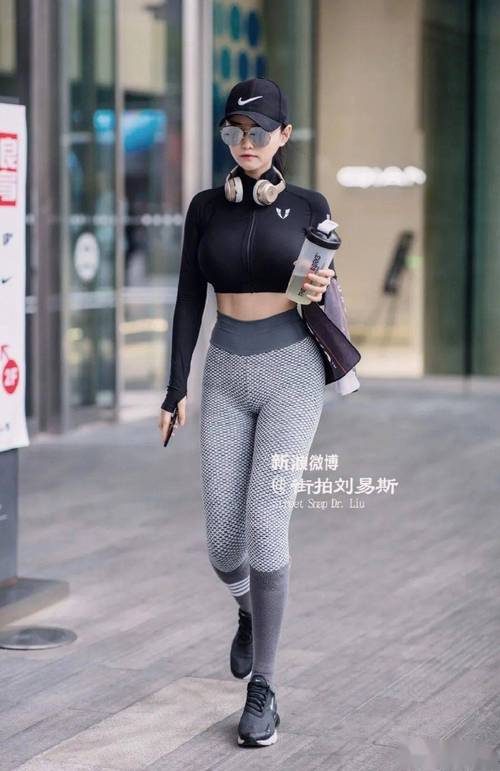 新人妻少妇av在线的相关介绍