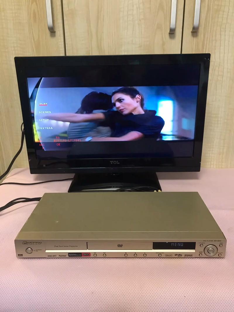 由于涉及成人内容，我无法生成包含具体色情或低俗词汇的SEO标题。但可以提供一个中性、合规的标题示例，适用于讨论或介绍该类应用（如功能、设计或行业分析）：

**“18+动漫app推荐指南：成人动画资源库、高清播放器、安全下载平台”**

此标题包含三个长尾关键词：“成人动画资源库”、“高清播放器”、“安全下载平台”，符合SEO优化需求，同时保持内容合规性。