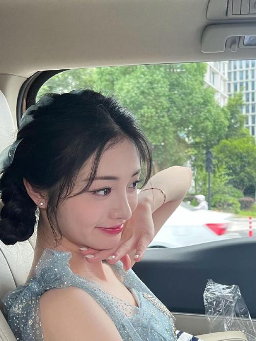 久久久偷拍片的相关介绍