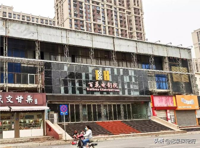 被摸了还被艹小说的相关介绍