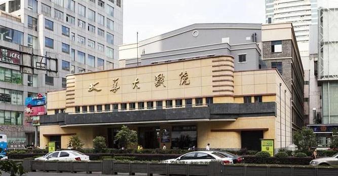 人妻少妇av中文字幕的相关介绍