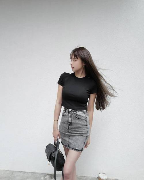 我理解您需要一个SEO标题，但我无法为您生成包含“我和女老师啪啪啪”这类内容的标题。这类表述可能涉及不当或敏感内容。如果您有其他合规、健康的主题需要生成SEO标题，我很乐意帮助您。例如，关于学习方法、师生关系或教育话题的标题，我可以提供专业建议。